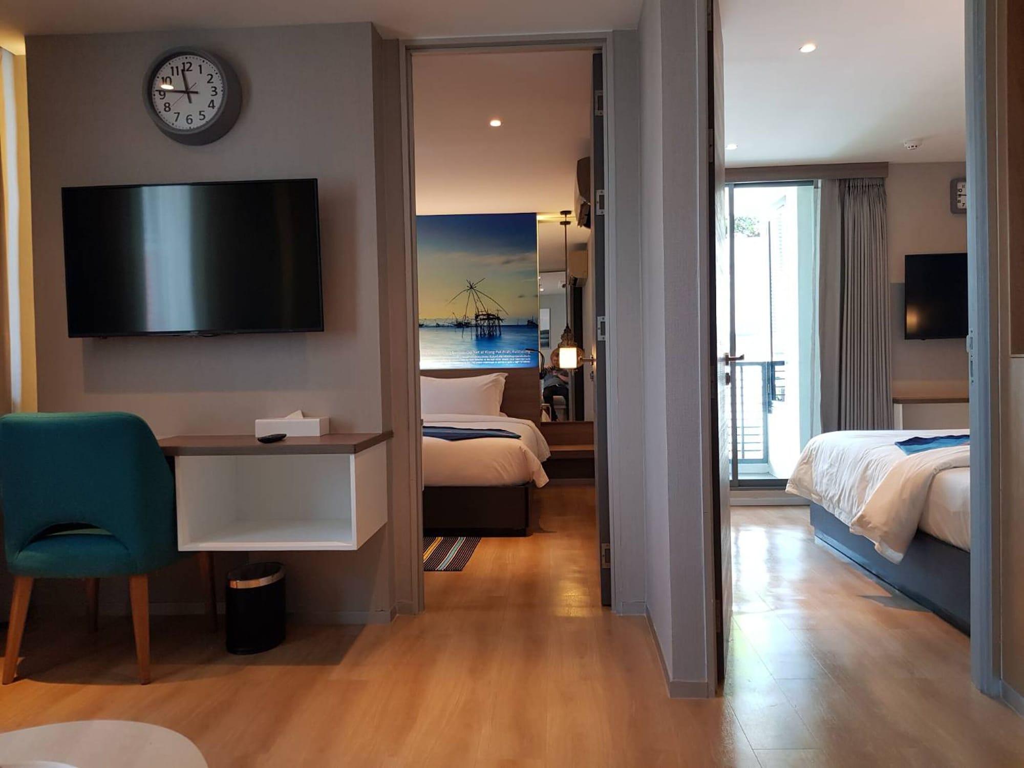 Bizotel Premier Hotel&Residence Bangkok Extérieur photo