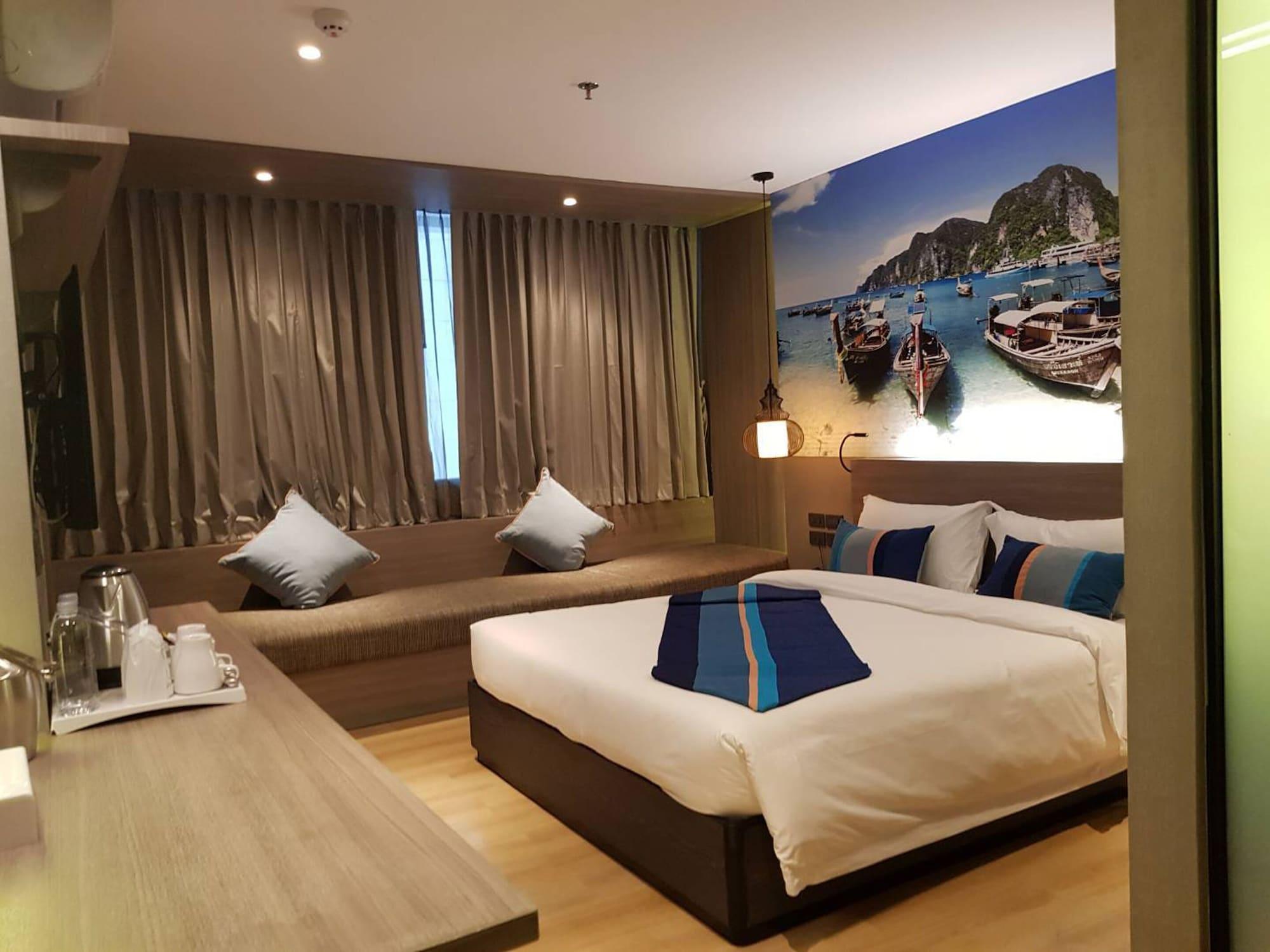 Bizotel Premier Hotel&Residence Bangkok Extérieur photo