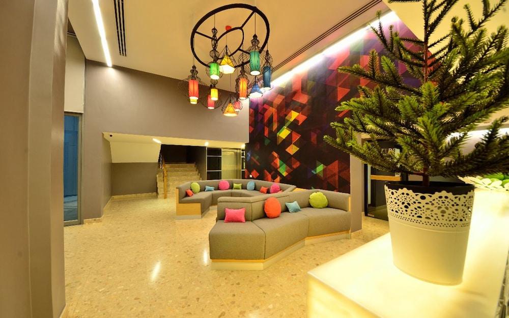 Bizotel Premier Hotel&Residence Bangkok Extérieur photo