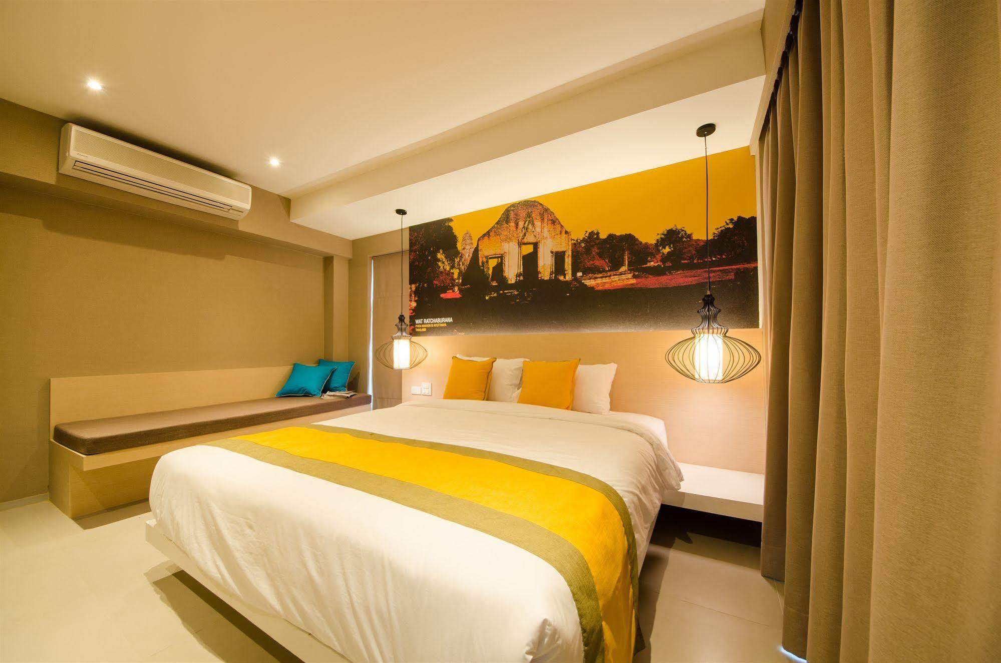 Bizotel Premier Hotel&Residence Bangkok Extérieur photo