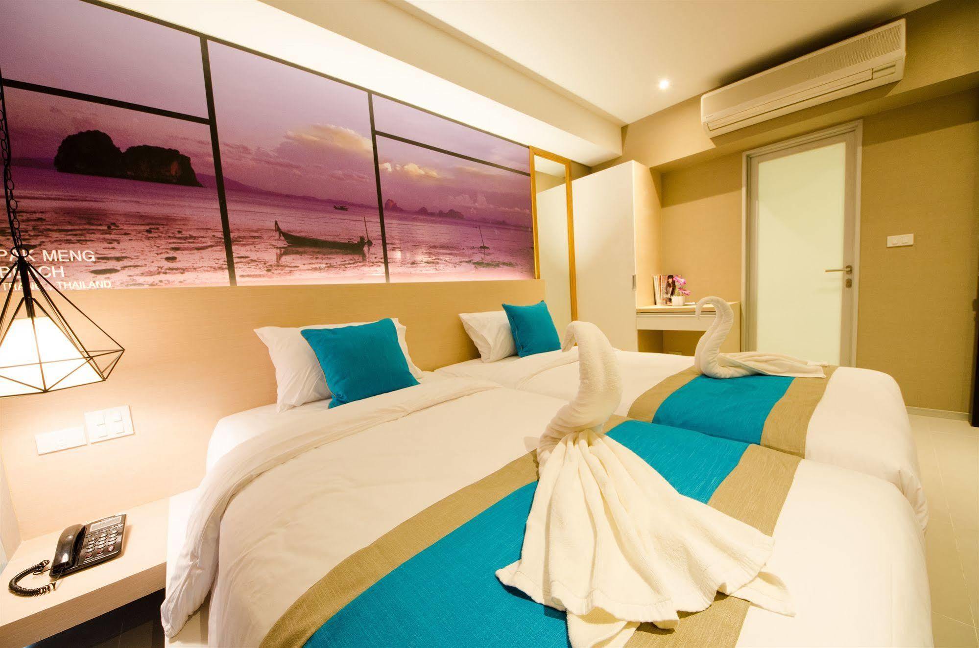 Bizotel Premier Hotel&Residence Bangkok Extérieur photo