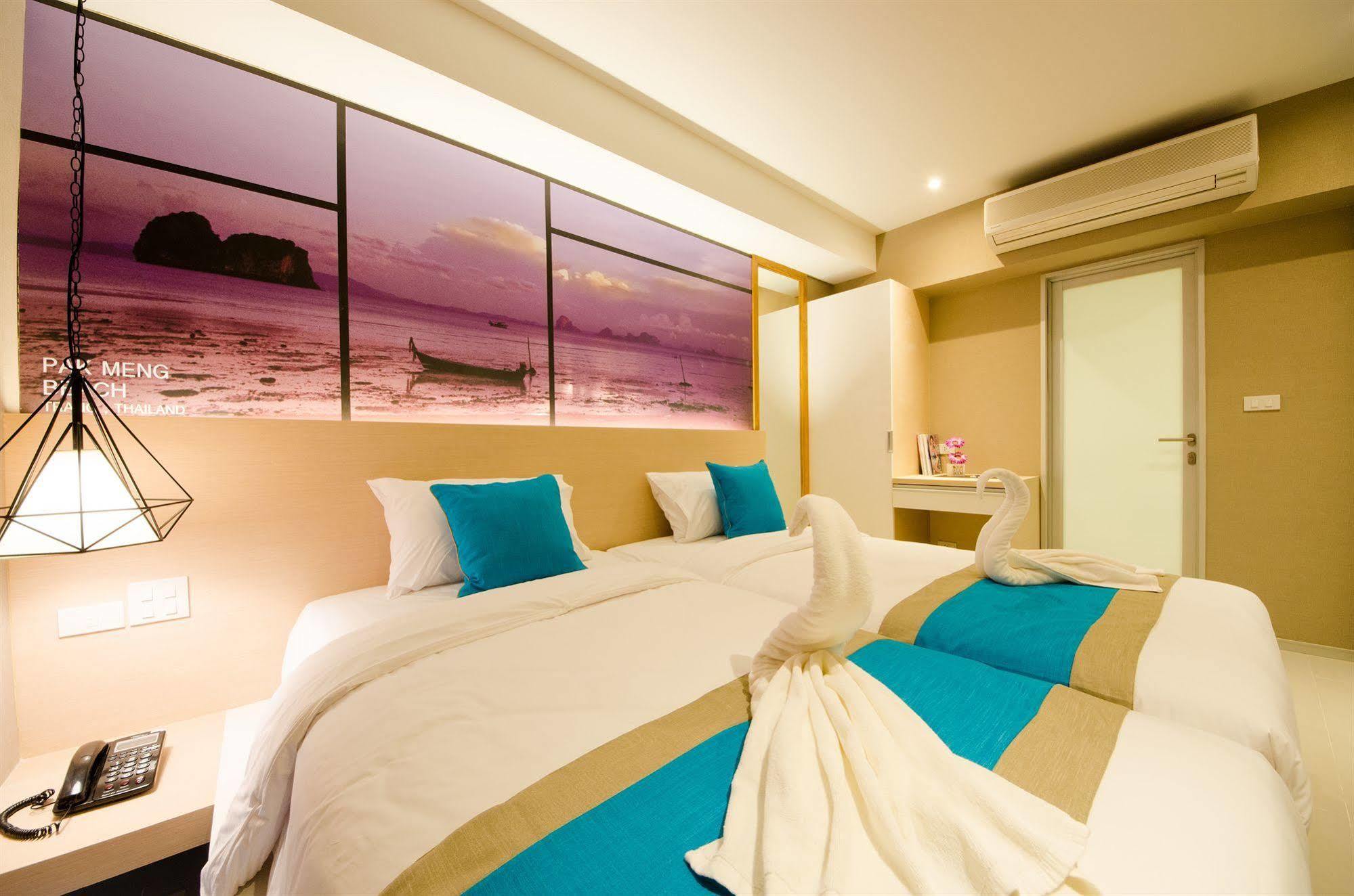 Bizotel Premier Hotel&Residence Bangkok Extérieur photo