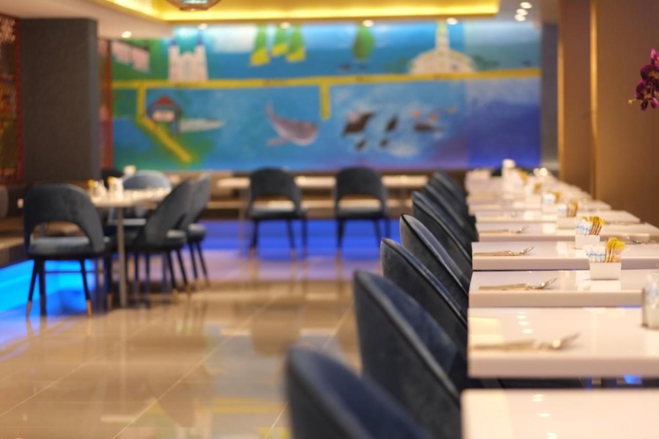 Bizotel Premier Hotel&Residence Bangkok Extérieur photo